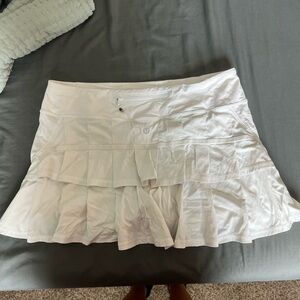 Lululemon white skirt size 8